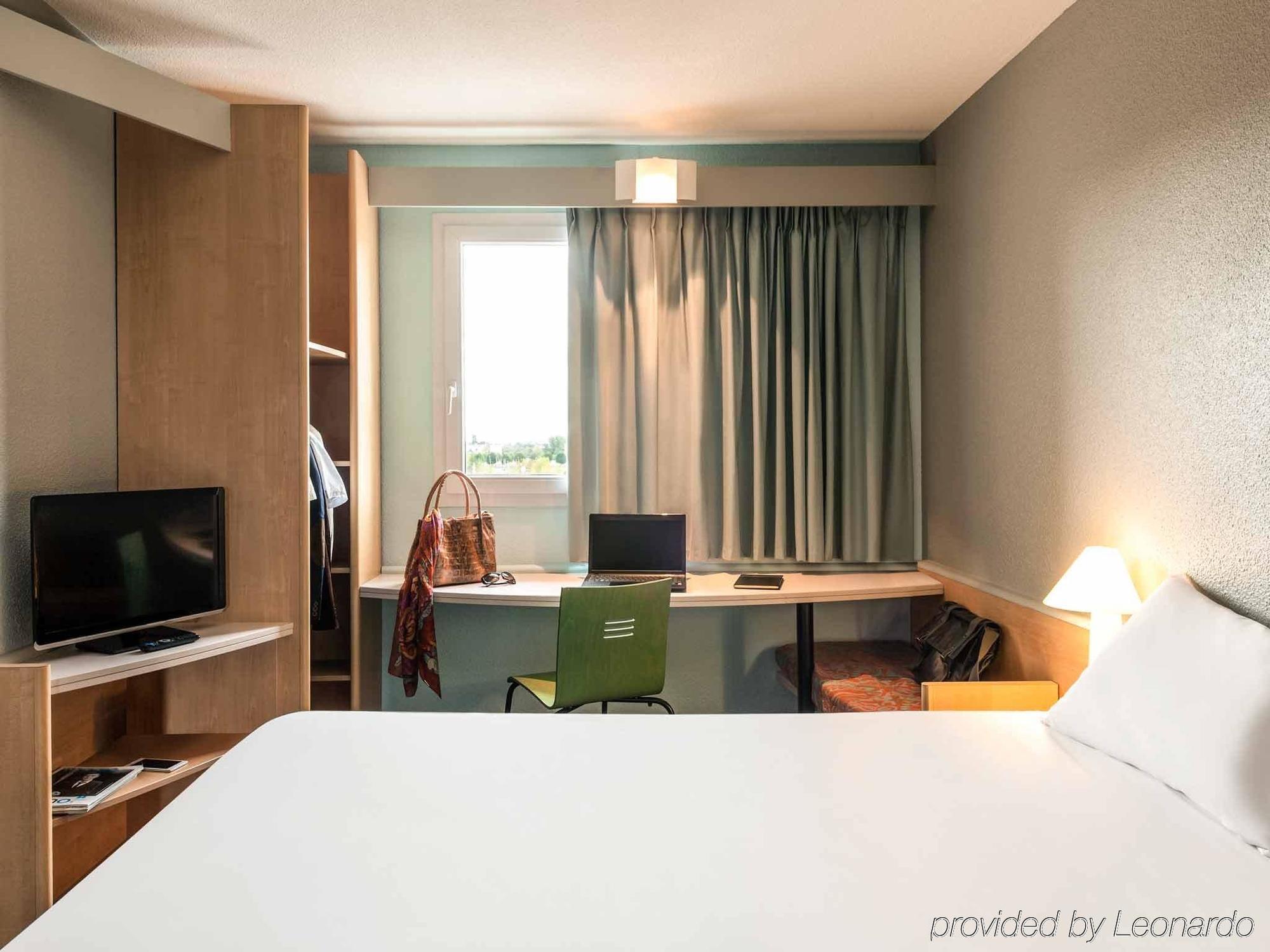 Ibis Auch Ξενοδοχείο Εξωτερικό φωτογραφία